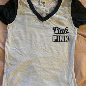 White traffic tee from PINK (SIZE: XS)